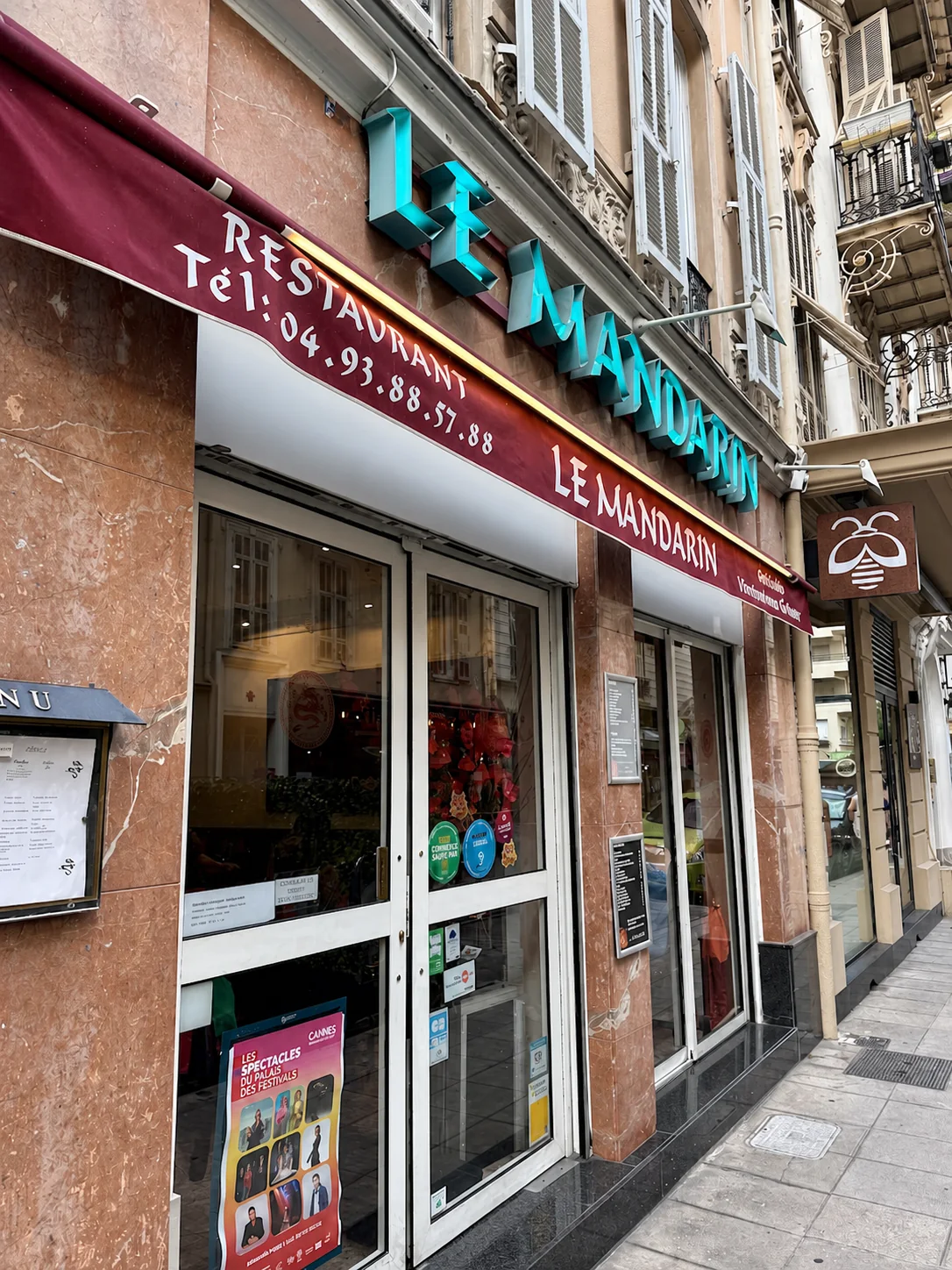 La façade du Mandarin rue Dalpozzo à Nice
